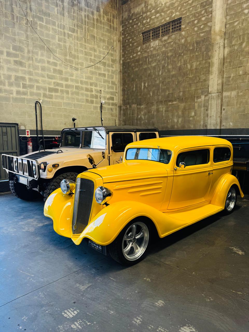 Hot Rod amarelo